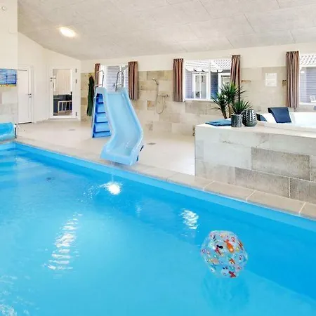 Sleeps 20 Pool Wifi *